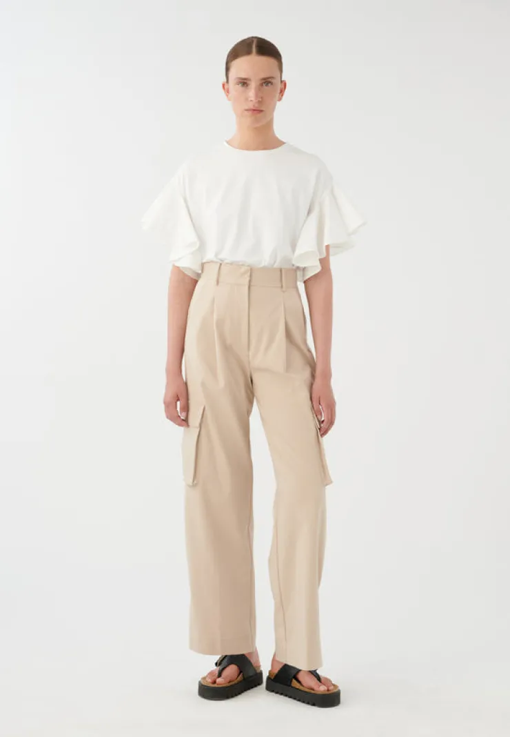 New Jenthy Top In Netural White *FINAL SALE* Basics And Tees