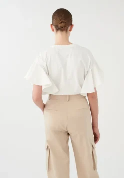 New Jenthy Top In Netural White *FINAL SALE* Basics And Tees
