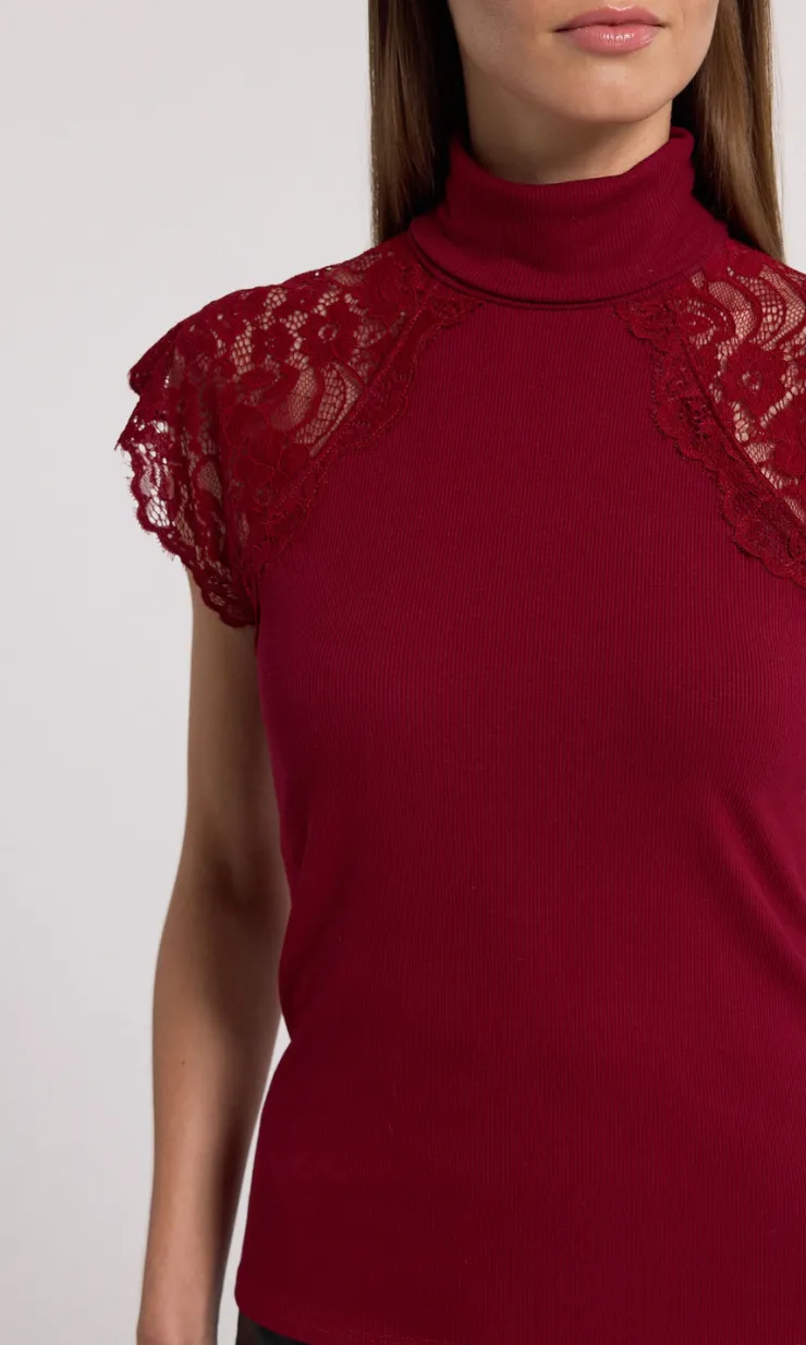 New Jessenia Top In Basics And Tees|Blouses