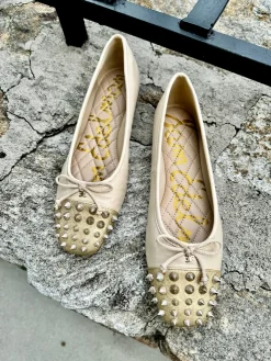 Fashion Monet Cap Top Ballet Flat In Tan Flats