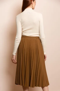 Fashion Seamless Merino Wool Blended Turtle Neck Sweater In Sweaters