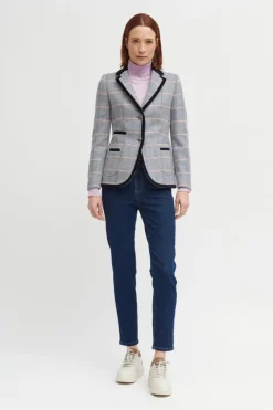 Hot Sevilla Jacket In All Outerwear