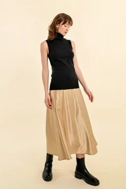 Clearance Sleeveless Sweater In Sweaters