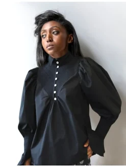 Fashion Smocked Detailed Shirt In Blouses