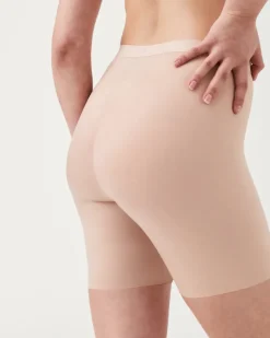 Hot Thinstincts 2.0 Invisible Shaping Girlshort In Pants|Intimates