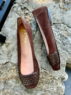 Fashion Via Suede Flat In Chocolate Flats