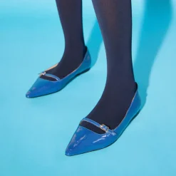 New Victoria Flat In Flats